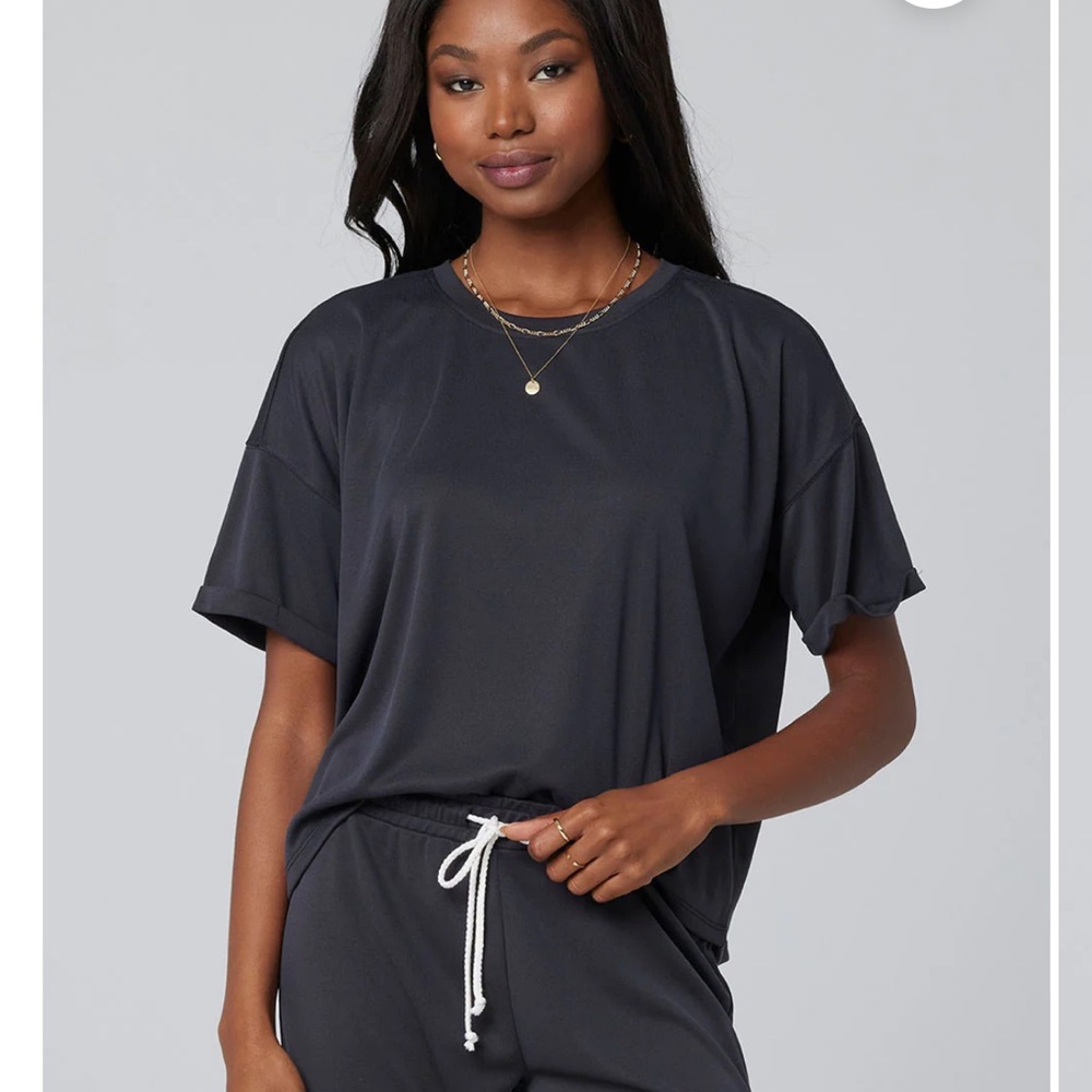 Saltwater LUXE Charcoal Short Sleeve Tee